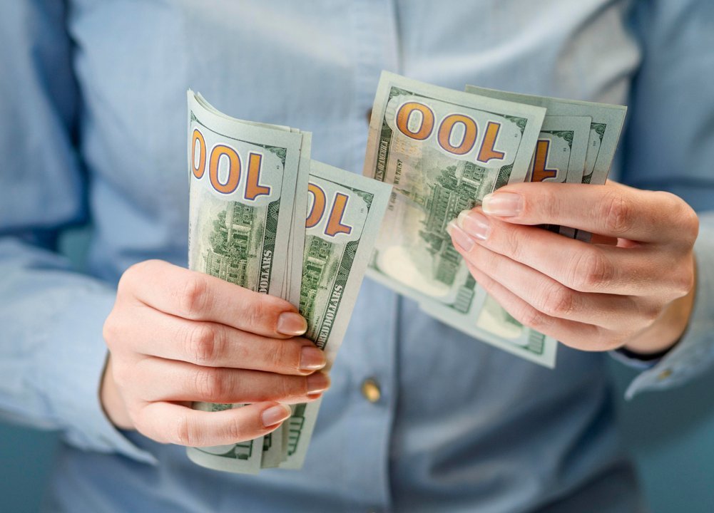 El riesgo país argentino subió a 697 puntos en una jornada de cautela global