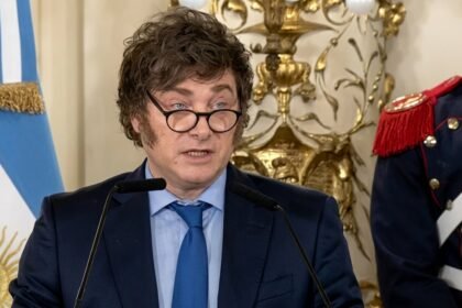 Milei blindó el DNU 70/2023 con acuerdos con gobernadores dialoguistas