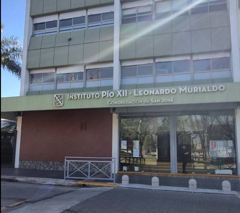 Denuncian en Villa Bosch la creación de imágenes íntimas con IA en un colegio