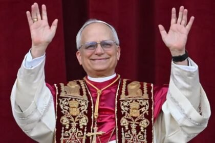 León XIV recibió el alta en Roma y prevé rezar el Ángelus desde el Vaticano