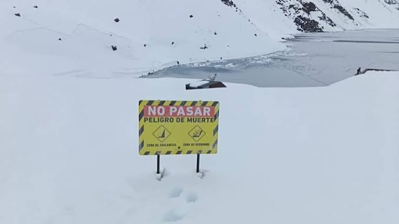Avalancha en la cordillera chilena dejó cuatro muertos y cuatro heridos