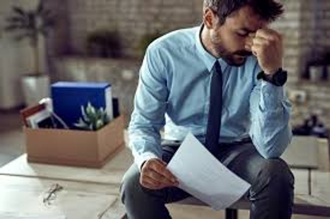 El seguro por desempleo subió 29,4% en nueve meses por despidos sectoriales