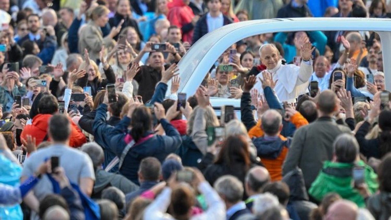 León XIV retomó las audiencias públicas tras recibir el alta médica